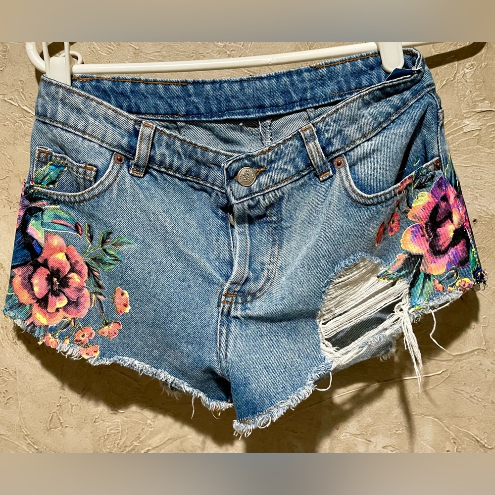FARM Rio Floral Denim Jean Shorts Small